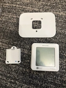 Honeywell TH6320ZW2003 T6 Pro Series Thermostat & Comfort Control - Picture 1 of 2