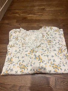 Old Navy Off White Yellow Floral Split V Neck Peasant Plus Size Top 4XL 4 X - Picture 1 of 7
