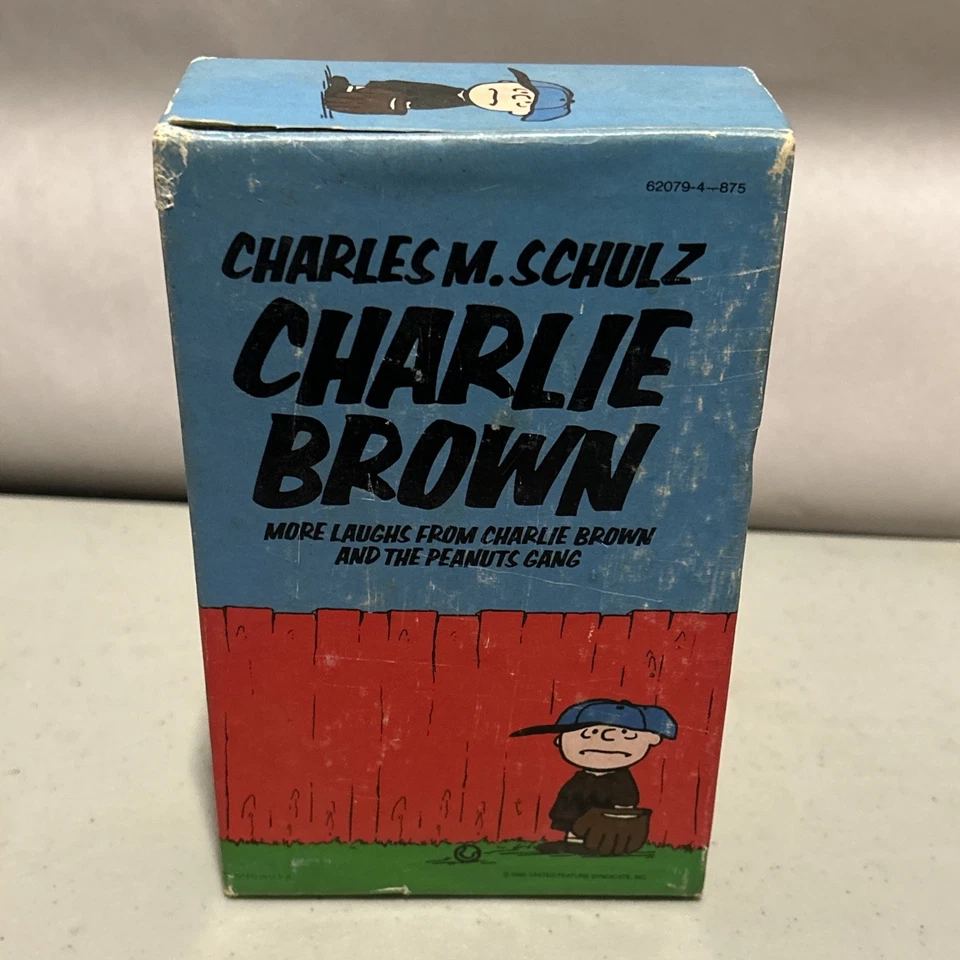Винтажный Charles M Schulz Peanuts Charlie Brown More Laughs 5 книг бокс-сет - Изображение 1 из 4