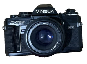 Minolta X-700 35mm Film SLR Camera 50mm Lens Japan Parts Only Broken Mirror - Picture 1 of 10