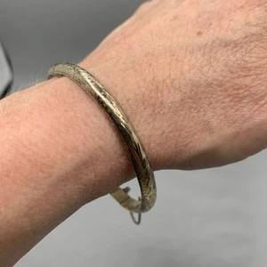 Brazalete vintage de plata de ley 925 grabado con cadena de seguridad. 6,7 g - Imagen 1 de 15