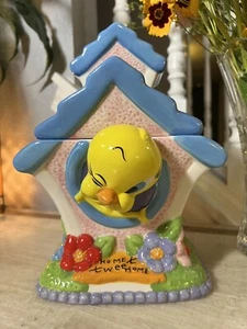 90s LARGE WARNER BROTHERS TWEETY “HOME SWEET HOME” COOKIE JAR LOONEY TUNES - Picture 1 of 12