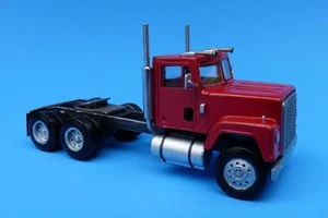 HO 1/87 INTERNATIONAL 4200/4300 KIT CAMION SEMI TRATTORE WISEMAN MODELLI OT5018 - Foto 1 di 5