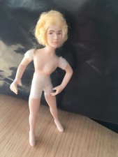Dolls House Doll 1/12th Scale Porcelain Handmade Lady Wigged Aa