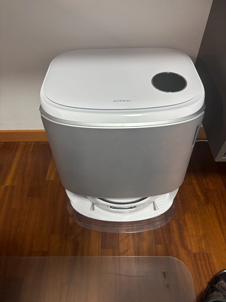 NARWAL FREO Z ULTRA Robot aspirapolvere lavapavimenti con stazione - Immagine 1 di 3