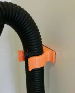 2x Hoover Henry Hetty Vakuumreiniger Rohrschlauch Düsenhalterung Clip keine Wandspuren - Bild 1 von 5