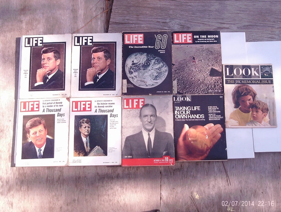 Life, Look, vintage magazines 5 Kennedy 1 Tony Biddle, 1968, On The Moon, 1 more Foto 1 de 1