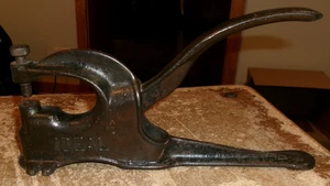 vintage ideal cast iron rivet punch untested in good shape used - Picture 1 of 7