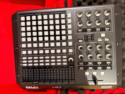 Akai APC 40 MK1 Mini Ableton MIDI-Controller & AKAI Tasche - Bild 1 von 4