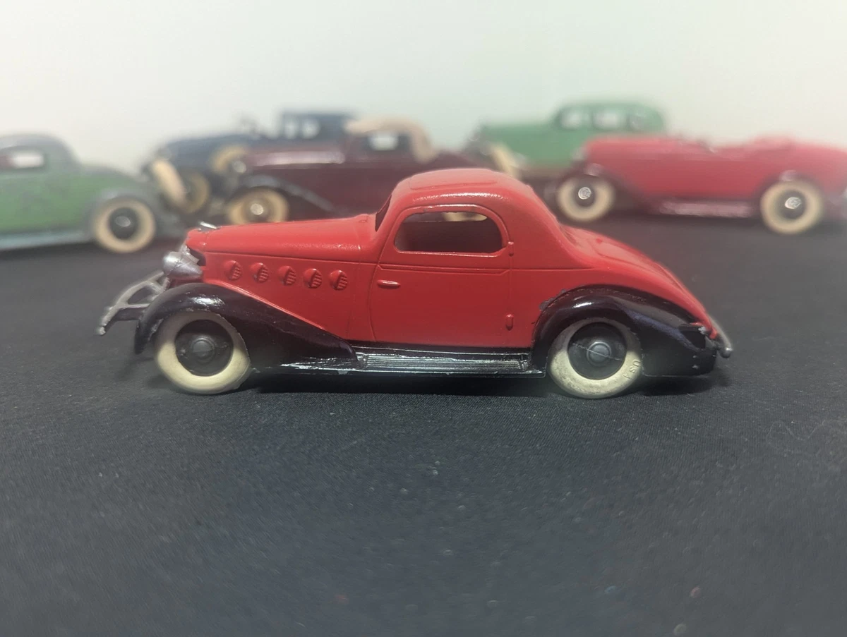 TootsieToy Vintage Manufacture Diecast Cars, Trucks & Vans for