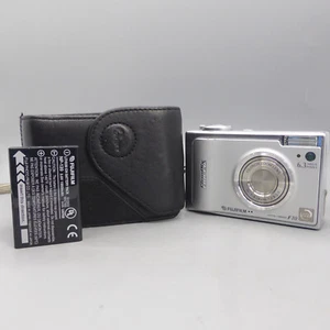 Fujifilm Digital Camera FinePix F10 6.3MP Silver Tested - Picture 1 of 9