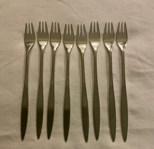 Set 8 Oneida WINTERSONG Stainless Cocktail Seafood Forks  6 1/8” - Picture 1 of 4