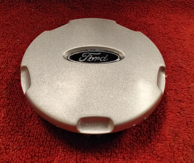 Ford Escape : 2001, 2002, 2003, 2004, 2005, 2006, 2007,  6.50-inch Center Cap - Image 1 of 4