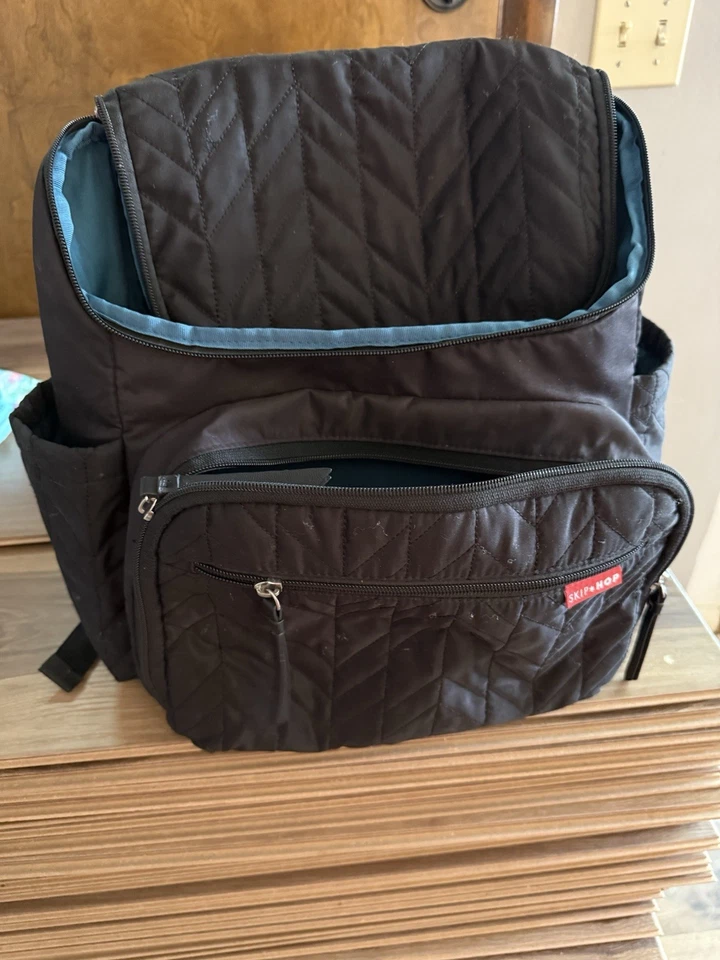 Skip Hop Forma Quilted Diaper Backpack Bag - Black Zipper Pockets Changing Pad - Image 1 of 1