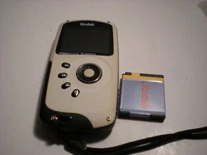 Kodak PlaySport ZX3 Waterproof Video Camera White - Picture 1 of 12