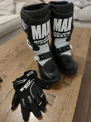 motorcycle boots size 11 and gloves XXXS - Image 1 of 3