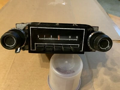 Chevrolet Delco 1971 auto camión radio AM botón pulsador modelo 11BPB2 sin probar Foto 1 de 4