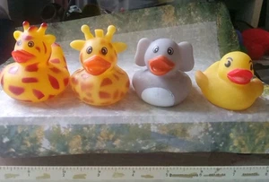 💥 Gummienten 4 seltene Enten!  Ducky Quackery schönes Badespielzeug BIN A - Bild 1 von 6