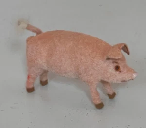 VINTAGE HANDWORK KUNSTLERSCHUTZ WEST GERMANY FLOCKED PIG W / ORIGINAL STICKER - Picture 1 of 7