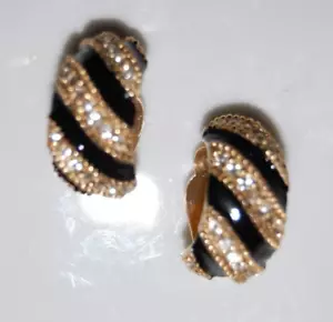 ELEGANT VTG LES BERNARD BLACK ENAMEL PAVE CRYSTAL GOLDEN HALF HOOP CLIP EARRINGS - Picture 1 of 12