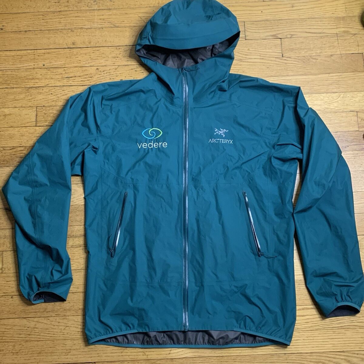 Arcteryx Gore Tex Jacket In Men's Coats & Jackets for sale Arcteryx Gore Tex Jacket In Men's Coats & Jackets for sale
