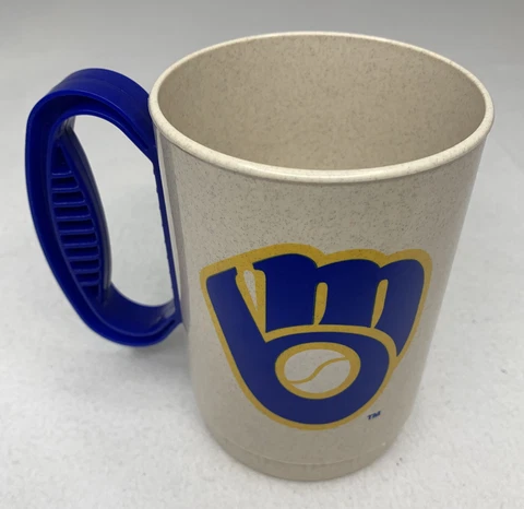 MILWAUKEE BREWERS Ball Glove mb Logo Tequila Plastic Mug Whirley 2012 - Qty Cover