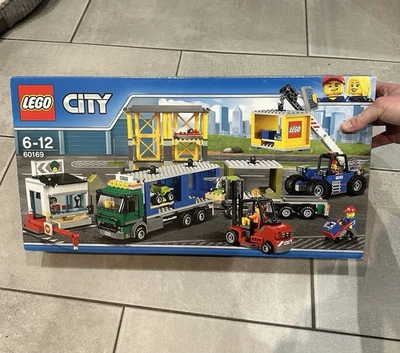 LEGO CITY: Cargo Terminal - Set No 60169 - New and sealed. - Image 1 of 4