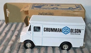 ERTL Collectibles Grumman Route Star Van Die-Cast Metal Replica in Box NO Mirror - Picture 1 of 11