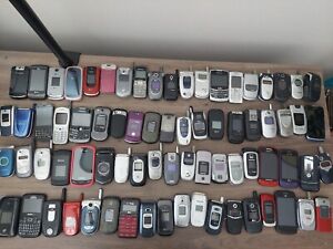 Lot of 75 Mixed Samsung, lg, sanyo  and motorola flip phones - Untested