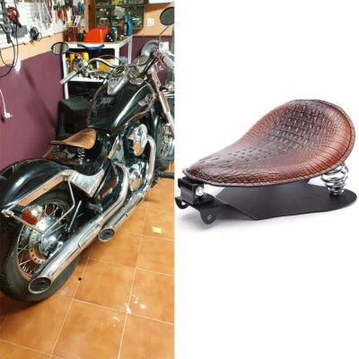 Spring Solo Seat With Base Saddle For Kawasaki Vulcan VN 500 750 800 900 Bobber - Imagem 1 de 4