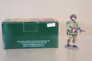 KING & COUNTRY MG011 OPERATION MARKET GARDEN LIEUTENANT with STEN GUN pjm - Picture 1 of 6