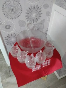 Beautiful Vintage Glass Punch Bowl with 12 Cups embossed With Leaf Design 26 Pcs - Picture 1 of 24