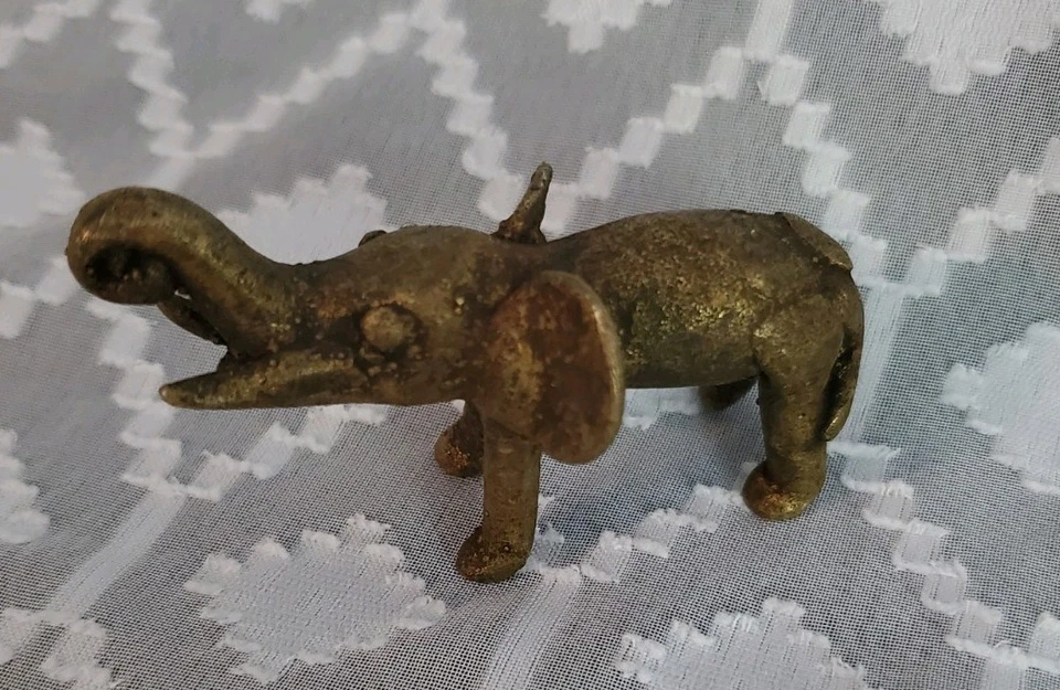 Vtg African Bronze Elephant - Image 1 of 1
