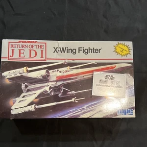 MPC ERTL Model Star Wars Return of The Jedi X-Wing Fighter Commemorative Edition - Picture 1 of 6