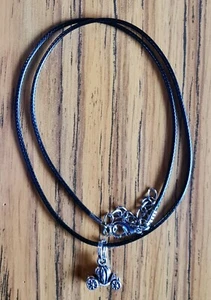 Aschenputtels Kürbis Kutsche Charm Anhänger Halskette. 18". - Bild 1 von 1