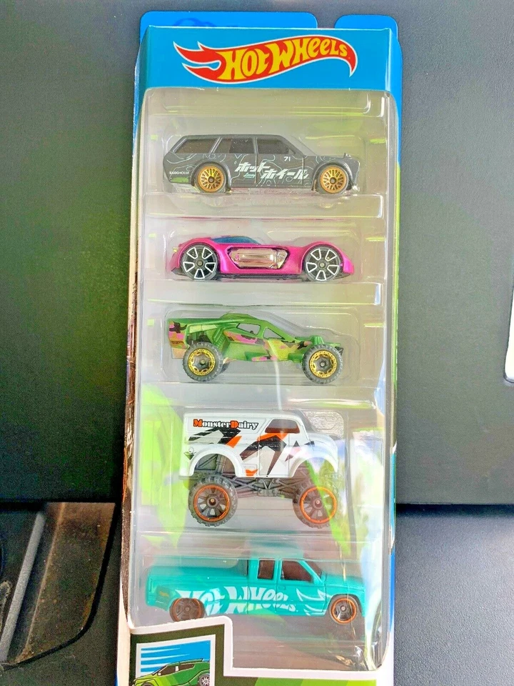 Hot Wheels Datsun 510 Wagon Speed Blur Exclusive Datsun 5 Pack - image 1 of 3