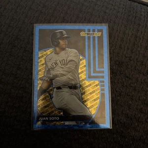 2024 Topps Update Series - Topps Black Gold Juan Soto #BG-9 Blue - Picture 1 of 2