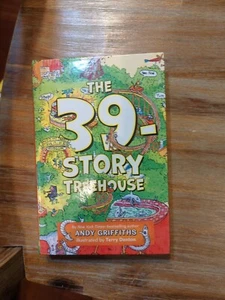 The 39-Story Treehouse by Andy Griffiths - Picture 1 of 2