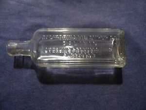 RARA BOTTIGLIA MEDICINALE SCIROPPO DI FICO CALIFORNIA IN RILIEVO TRASPARENTE...circa 1880... - Foto 1 di 8