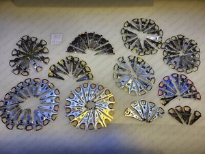 125 Piezas Computadora Disco Duro Actuador Brazos Generador Estator Bobinas ARTE Decoración Chatarra - Imagen 1 de 24