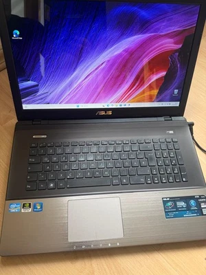 ASUS K75V  17,3 Zoll, Core i7 3610QM,256GB SSD,750 GB SSD ,8 GB ,GT630M - Bild 1 von 4