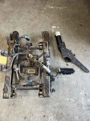 1999-2004 Jeep Grand Cherokee WJ Driver Electric Power Seat Base Track Memory - Image 1 of 4