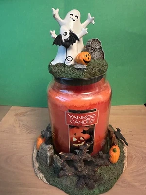 Conjunto de suporte de vela Yankee Candle Halloween cemitério fantasmas - Imagem 1 de 4