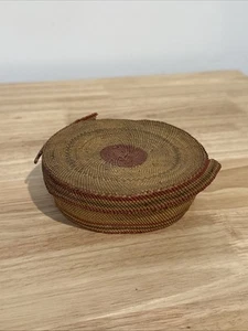 Antique Makah Basket with Lid - Size: 1 1/2" H x 5 W - Picture 1 of 6