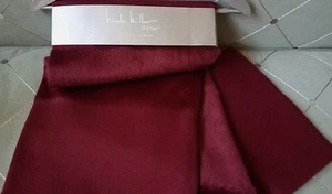 Letto decorativo Nicole Miller Home rosso intenso pelliccia sintetica 50" x 60" nuovo con etichetta - Foto 1 di 6