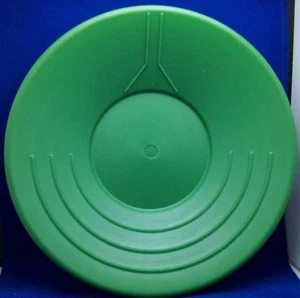 Green Plastic Gold Pan 14" Mining Dredging Prospecting - Picture 1 of 1