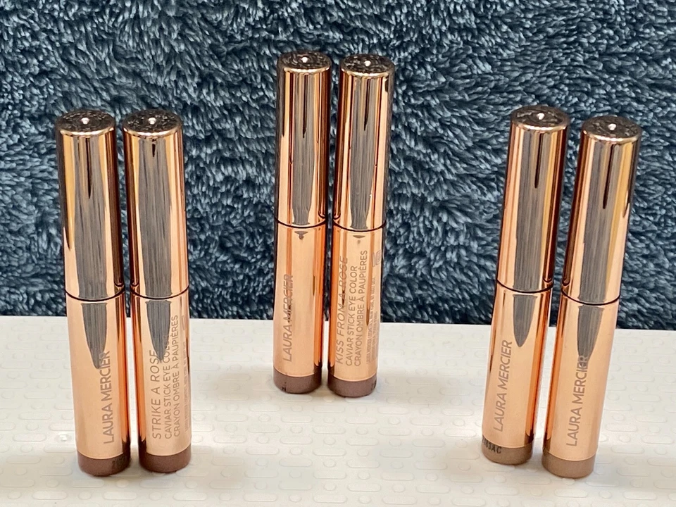 2 barras de sombra de ojos Laura Mercier The Gift of A Rose Caviar *Tú eliges* 0,03 x 2 NUEVO Foto 1 de 1