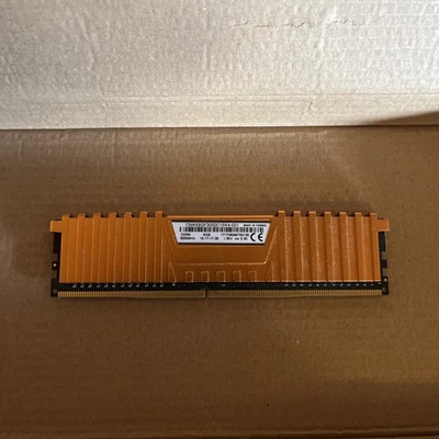 Corsair Vengeance LPX DDR4 8Gb  3000mhz CM4x8gf3000c15k4-001 - Image 1 of 3