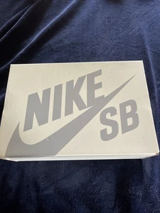 Nike SB Supreme Darwin Low Volt FQ3000 700 - US Mens Size 8.5 - Picture 1 of 5