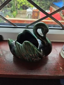 Vintage Canadian pottery BLUE MOUNTAIN swan planter / bowl - Picture 1 of 4